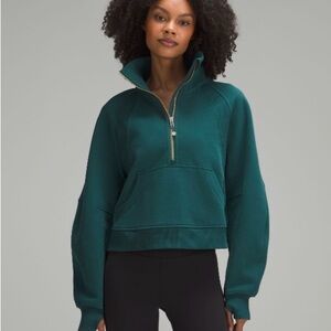lululemon Scuba Oversized Funnel
Neck